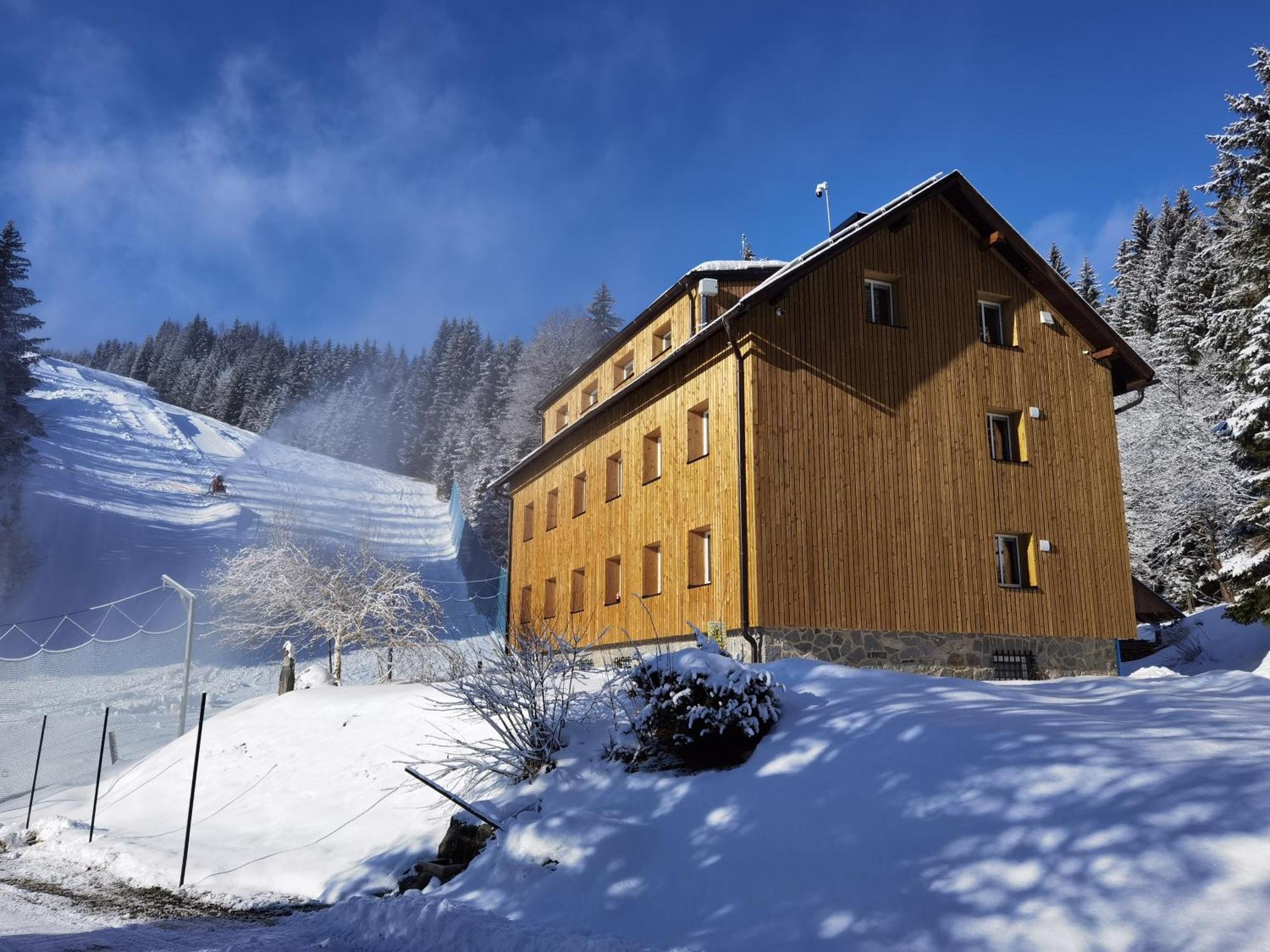 Apartments Rogla Jurgovo - Ski In Ski Out Lukanja ภายนอก รูปภาพ