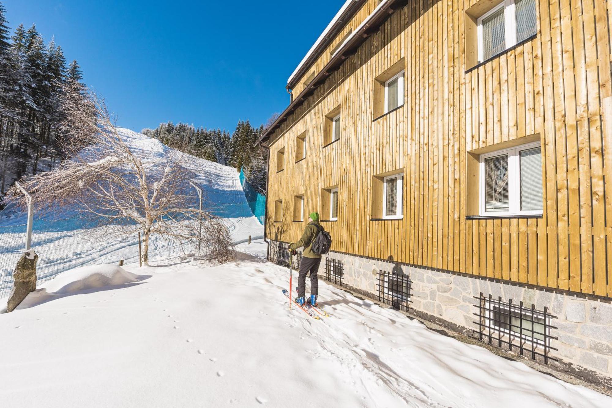 Apartments Rogla Jurgovo - Ski In Ski Out Lukanja ภายนอก รูปภาพ