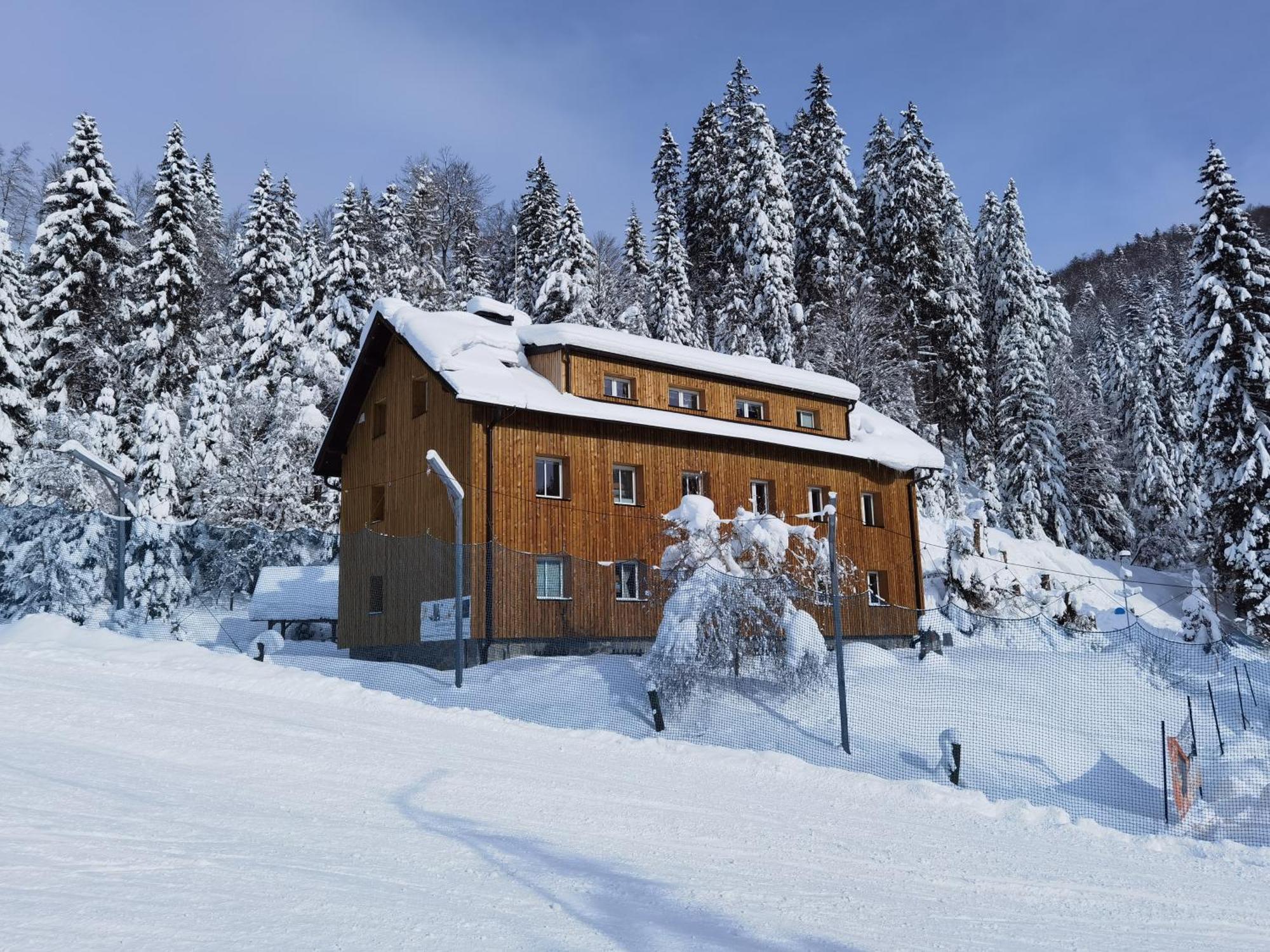 Apartments Rogla Jurgovo - Ski In Ski Out Lukanja ภายนอก รูปภาพ